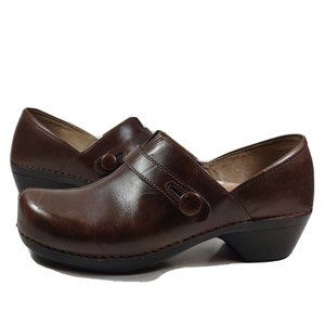 Dansko women's 41 Sz 9.5/10 clogs solid chestnut brown leather upper side button